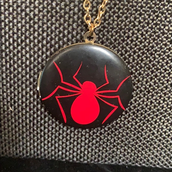 Spider man locket Clearance